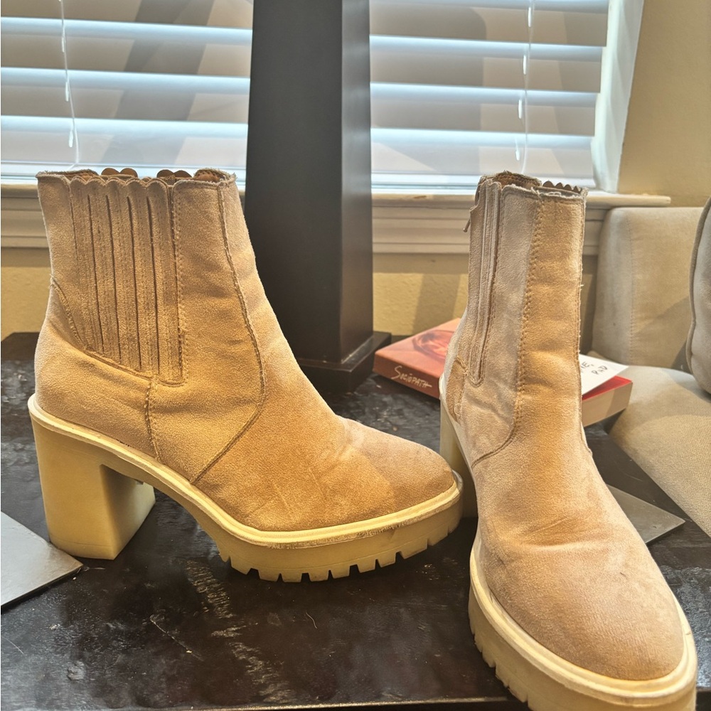 Women's Oasis Society Faux Suede Lug Sole Tan Heeled Boots - Picture 6 of 13